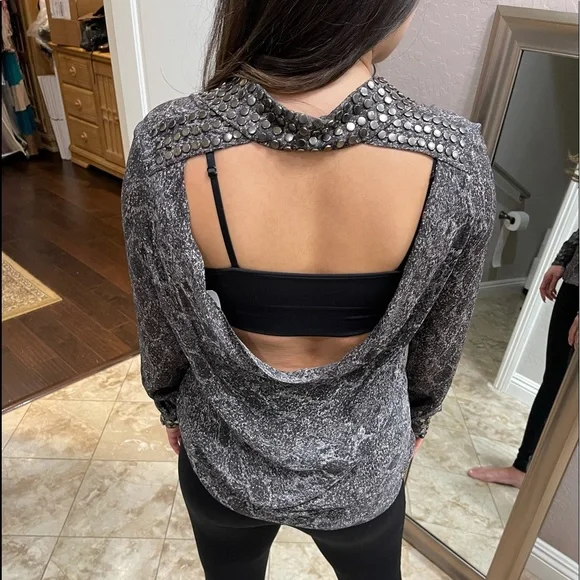 Haute Hippie Silk Button Down Open Back Long Sleeve Studded Blouse Brown Blk XS - Picture 2 of 13